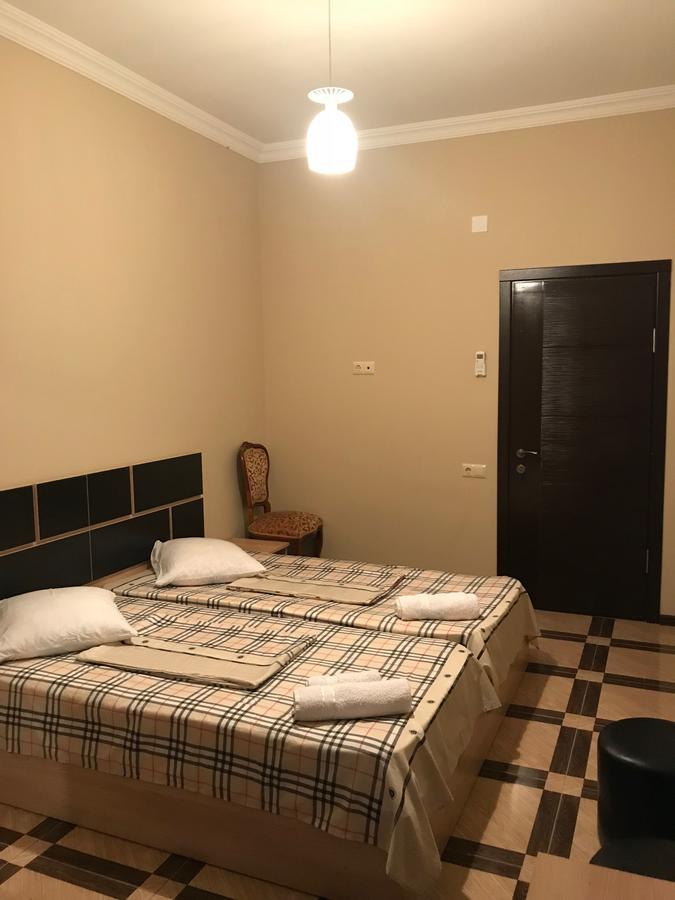Holiday House Batoumi Extérieur photo