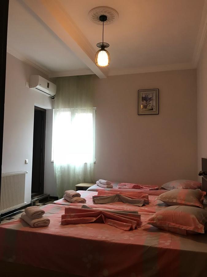 Holiday House Batoumi Extérieur photo