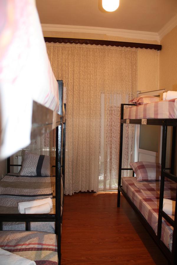 Holiday House Batoumi Extérieur photo